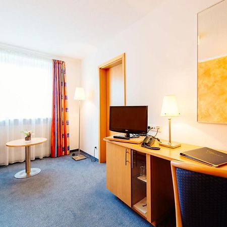 Hotel Graf Lehndorff Zur Messe Munich Exterior photo