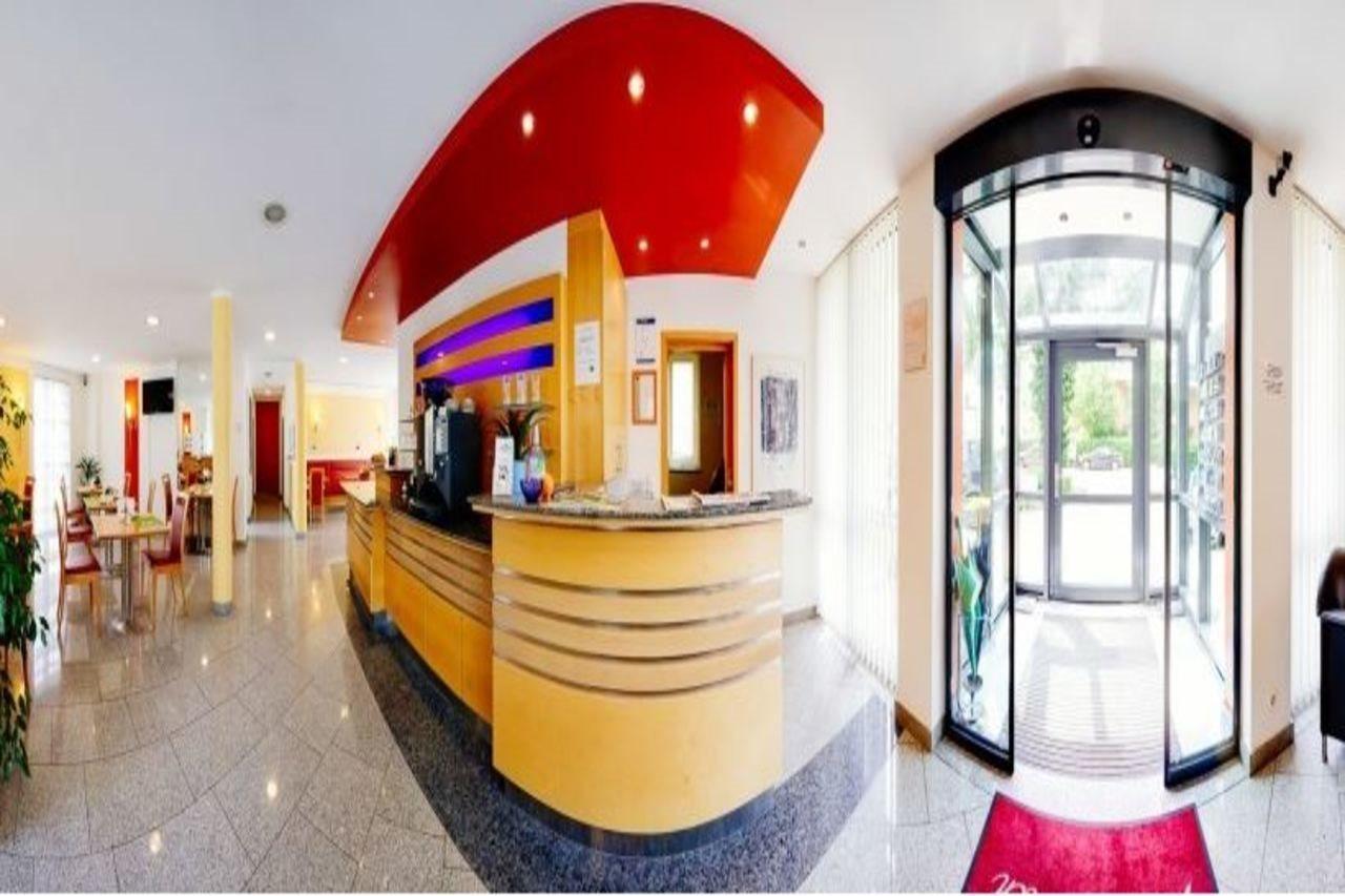 Hotel Graf Lehndorff Zur Messe Munich Exterior photo
