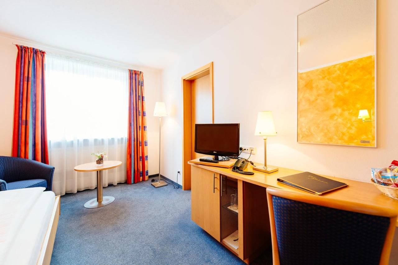 Hotel Graf Lehndorff Zur Messe Munich Exterior photo
