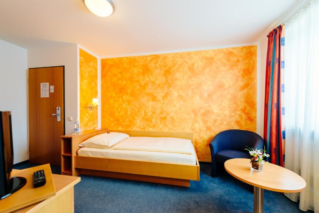 Hotel Graf Lehndorff Zur Messe Munich Exterior photo